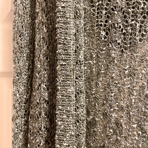 FRESHMAN Brand- Girls sweater- cardigan- Size 8/10 - Picture 2 of 3